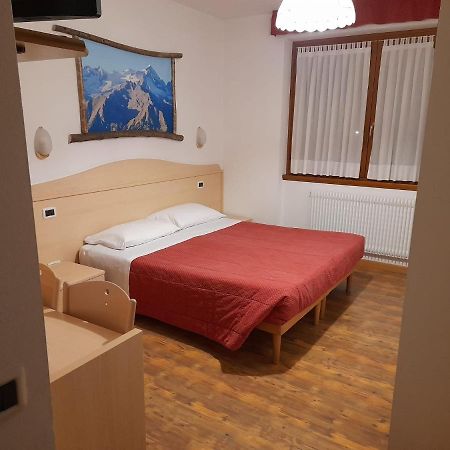 Hotel Garni B&B Maffei Пинцоло Экстерьер фото