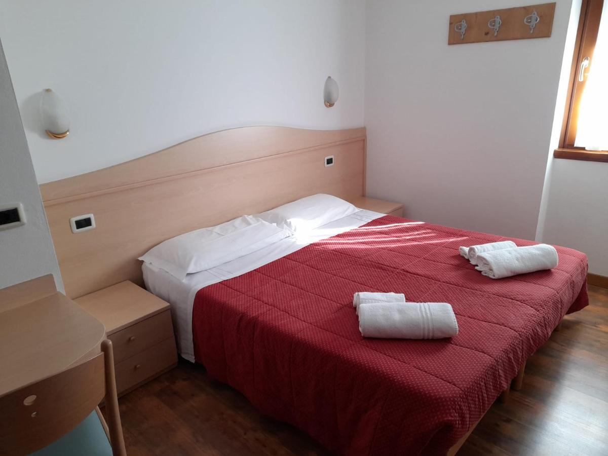 Hotel Garni B&B Maffei Пинцоло Экстерьер фото
